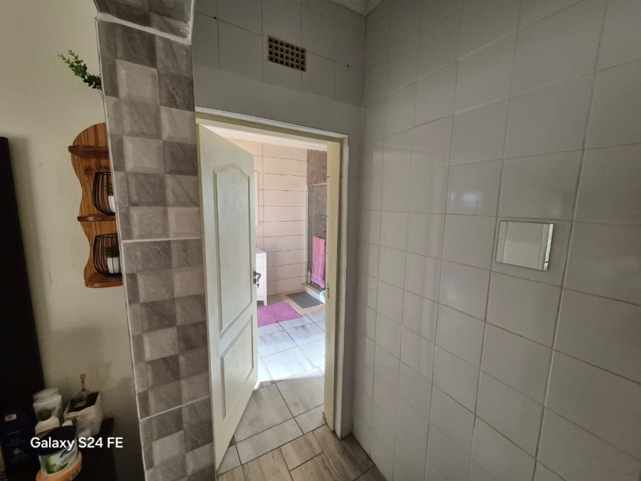 3 Bedroom Property for Sale in Rustenburg North North West